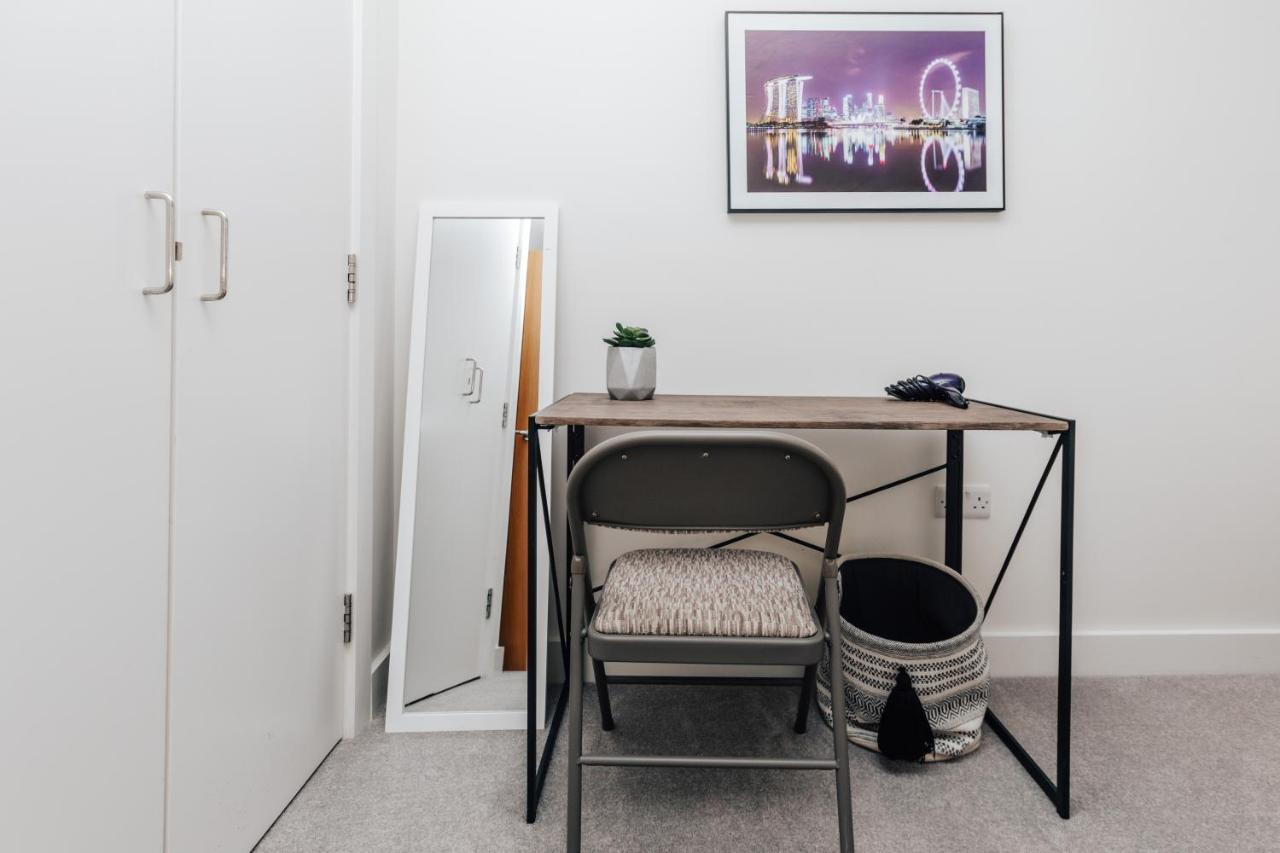 Central Modern Flat For 4-6 & Dedicated Parking Henley-on-Thames Dış mekan fotoğraf
