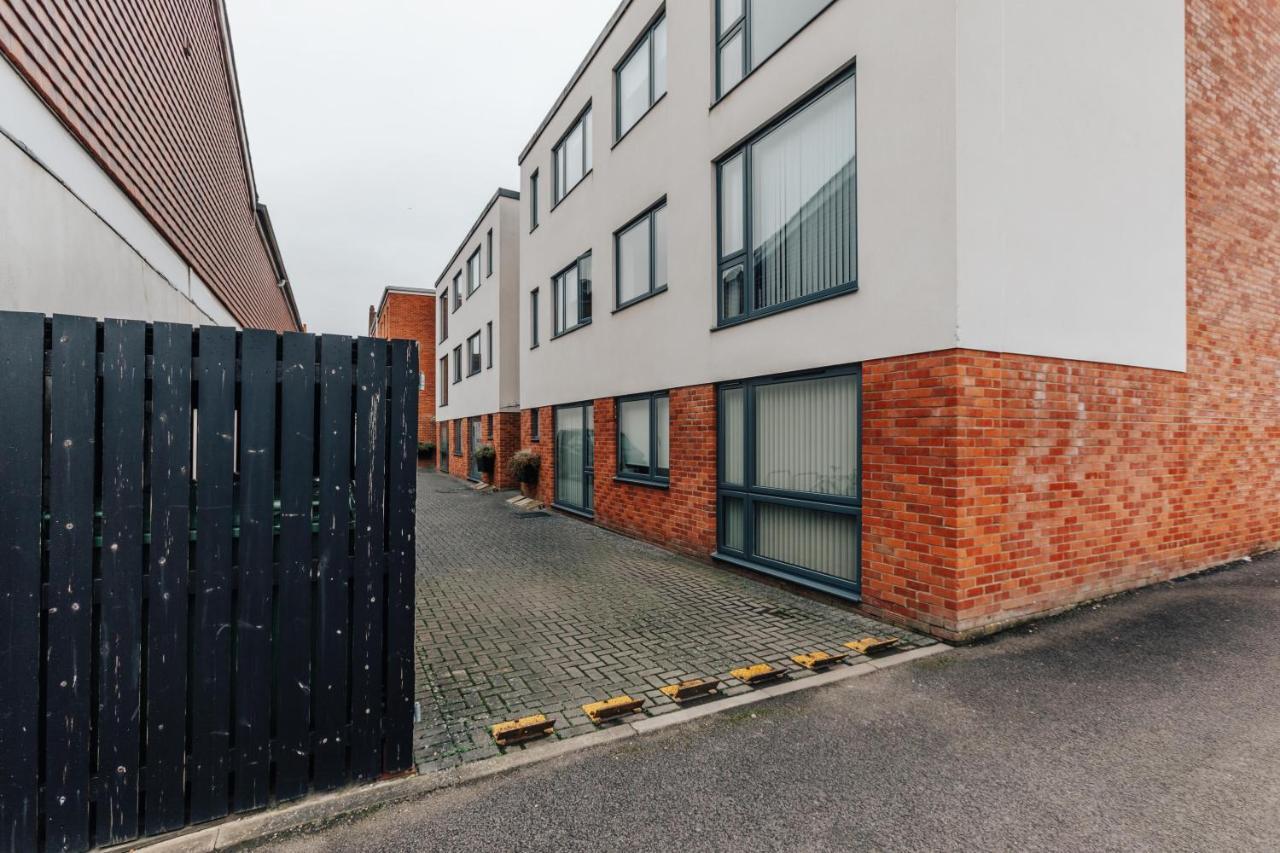Central Modern Flat For 4-6 & Dedicated Parking Henley-on-Thames Dış mekan fotoğraf