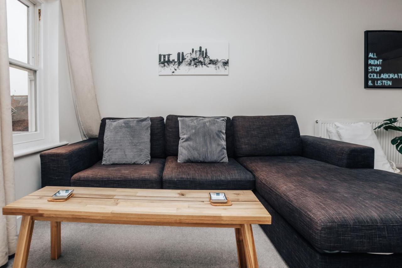 Central Modern Flat For 4-6 & Dedicated Parking Henley-on-Thames Dış mekan fotoğraf